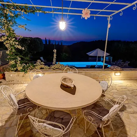 Natura, Tranquility & Privacy Near Acharavi 빌라