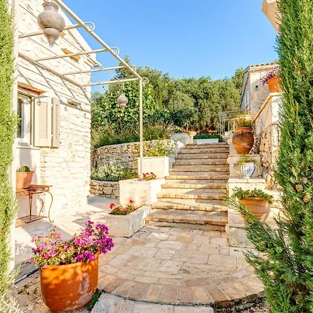 Natura, Tranquility & Privacy Near Acharavi 빌라