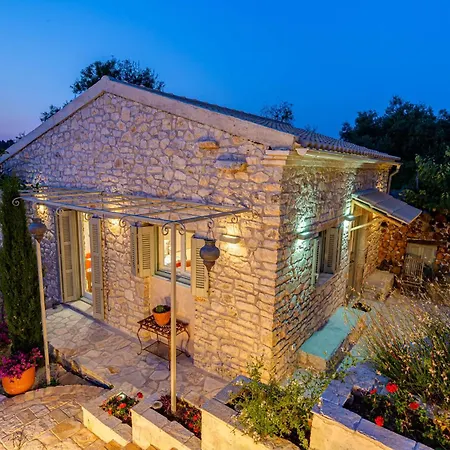 Natura, Tranquility & Privacy Near Acharavi 빌라 Krinias