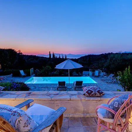 Natura, Tranquility & Privacy Near Acharavi 빌라